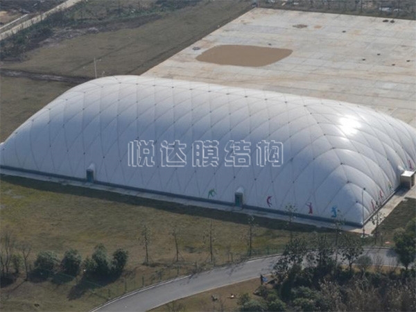 充气式煤棚